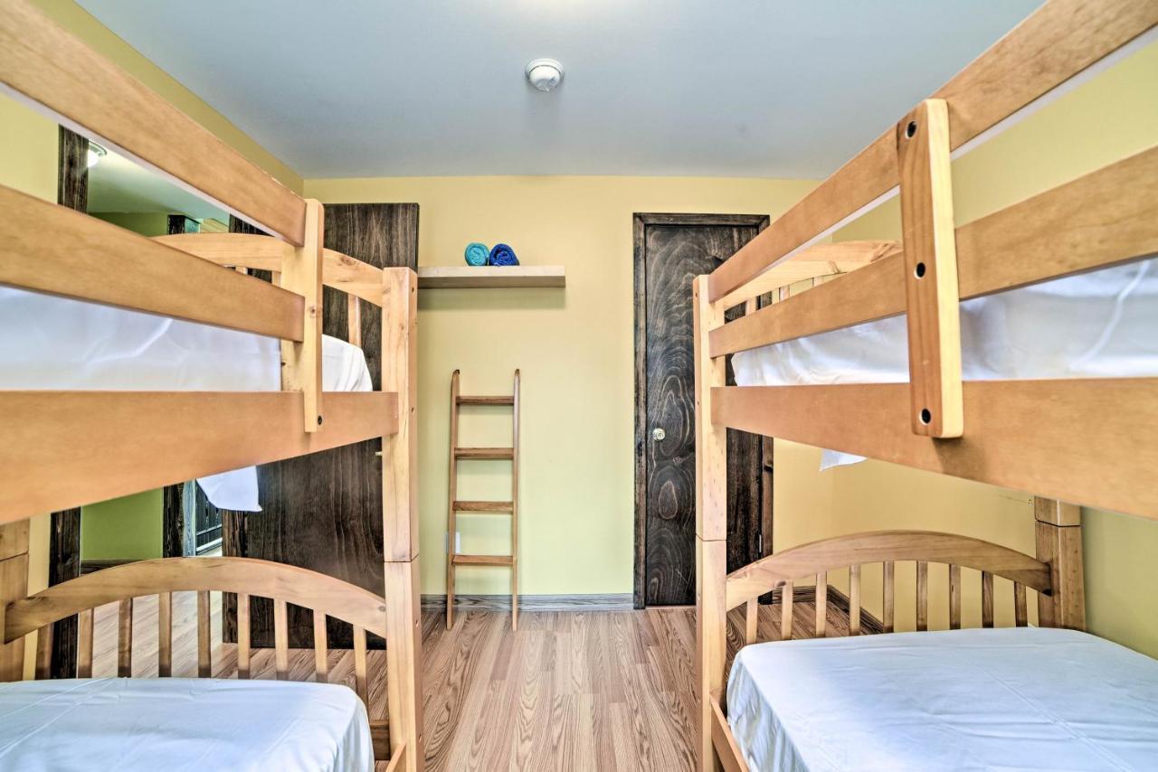 With Beach Access And Game Room! Pocono Lake
