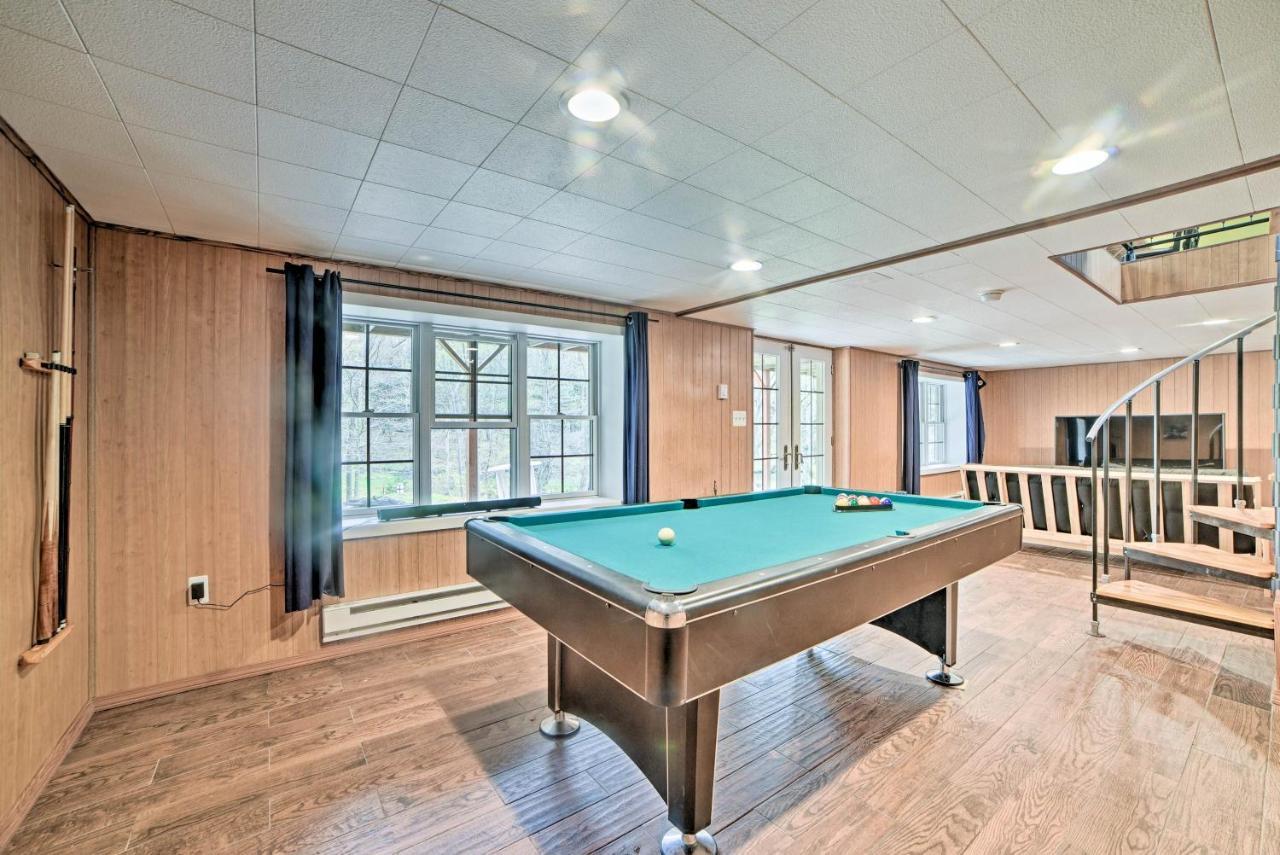 With Beach Access And Game Room! Holiday home