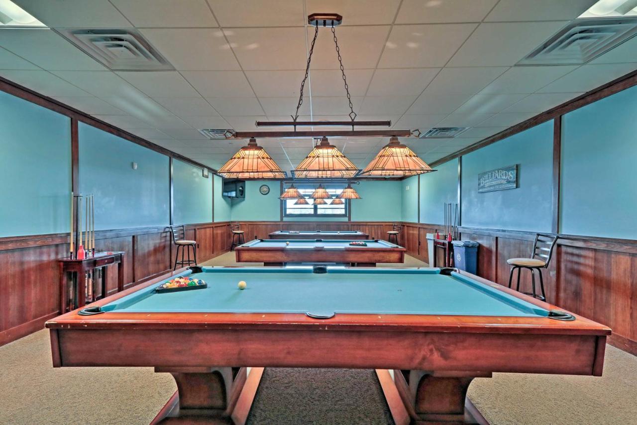 With Beach Access And Game Room! *